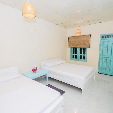 Capital Trincomalee Hotel Buitenkant foto